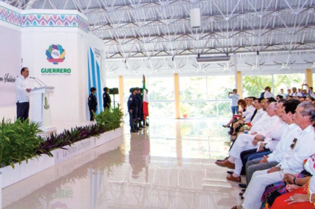 En la conmemoración del 234 del natalicio del general Vicente Guerrero, el gobernador aseguró que la voluntad del estado es mayor a sus problemas (ESPECIAL)