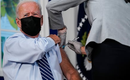 Joe Biden recibe tercera dosis de refuerzo contra Covid-19