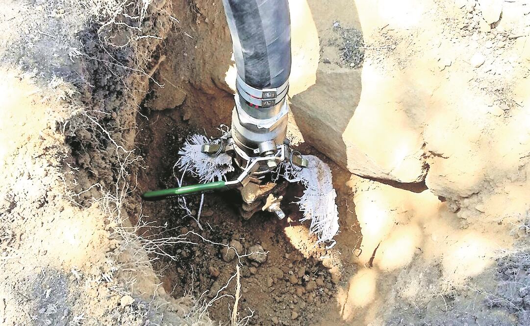 De acuerdo con Pemex, en el primer bimestre del año se registraron mil 646 tomas clandestinas (ARCHIVO EL UNIVERSAL)