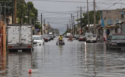 Lluvias duran 24 horas, inundan puertos de Yucatán y la ciudad de Campeche