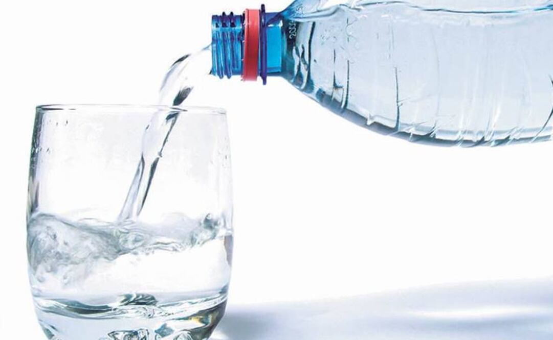 La falta de agua no solo afecta nuestra hidratación, sino también nuestro sistema óseo. Foto: Archivo