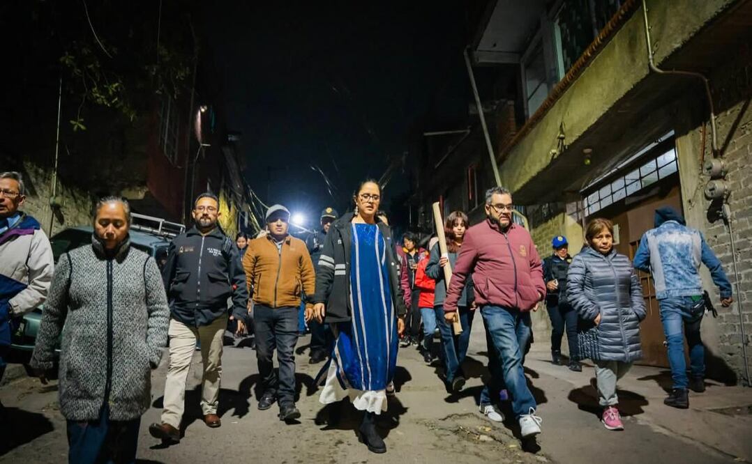 La alcaldesa de Tlalpan, Gabriela Osorio y el alcalde de Magdalena Contreras, Fernando Mercado, recorrieron las calles de Bosques del Pedregal para escuchar a los vecinos. (Foto: especial)
