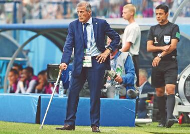 DT de Uruguay gana 3 millones de dólares y cobrará seguro desempleo