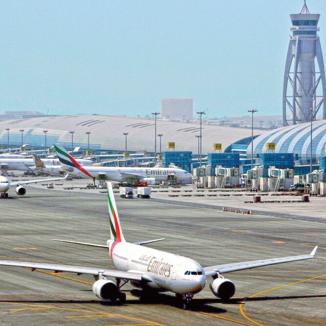 Emirates es centro de la polémica, puesto que la industria la acusa de estar subsidiada por el gobierno de Dubái y comprar turbosina a menor precio. ARCHIVO EL UNIVERSAL