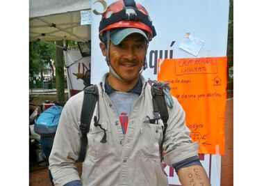 Buzo se “sumerge” en los escombros y salva vidas