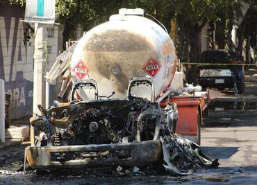 Se incendia pipa de gas LP en fraccionamiento de Culiacán; desalojan a familias