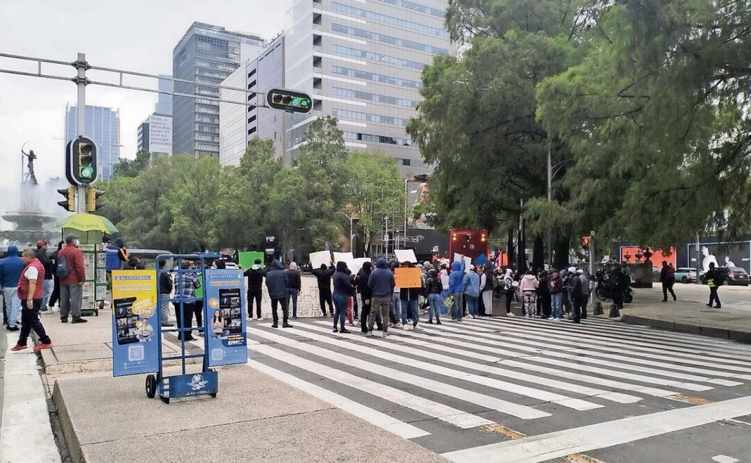 Integrantes de Siembra Cultura bloquearon Reforma, para exigir respeto a sus derechos como consumidores de cannabis. Foto: Especial