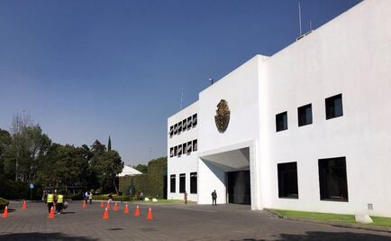 Legisladores llegan a Los Pinos para analizar relación con EU