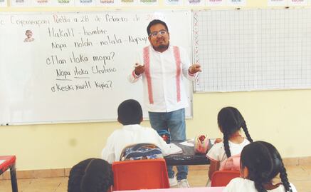 Sheinbaum anuncia aumento salarial de 9% para maestros, retroactivo al 1 de enero; les dan una semana más de vacaciones