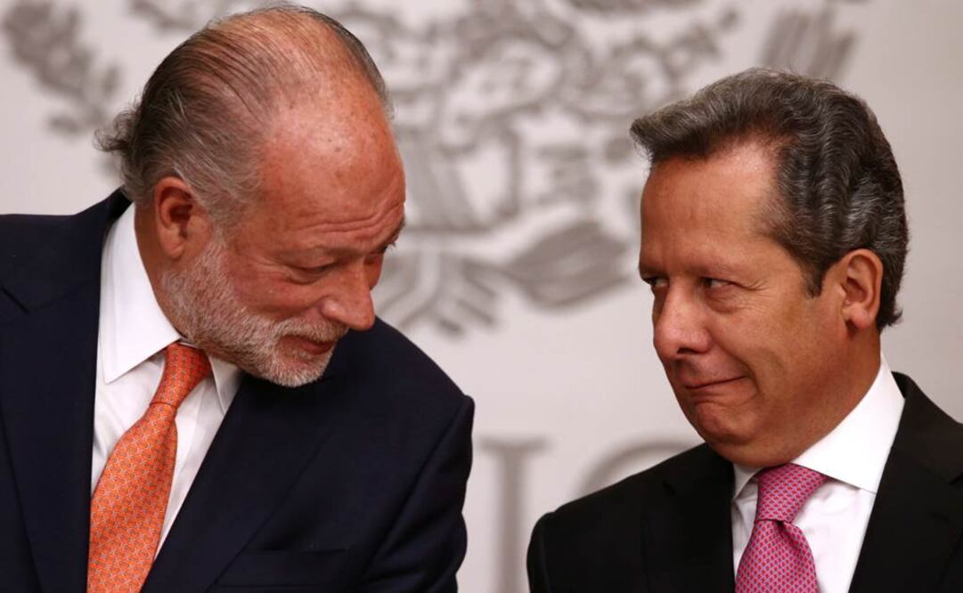 Acompañado por Federico Patiño, director general de Grupo Aeroportuario de la Ciudad de México, Eduardo Sánchez recordó el compromiso del presidente Peña Nieto con la transparencia en la construcción del nuevo aeropuerto. Foto: Reuters