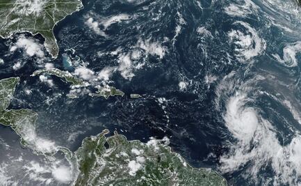 Lee baja a categoría 4 pero sigue siendo un "poderoso" huracán rumbo a las Antillas