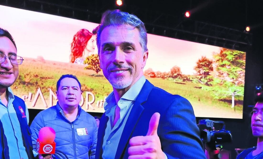 El empresario prepara además el documental de Solo para mujeres. Foto: Armando Pereda | El Universal