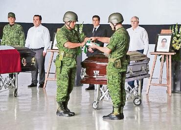 Con homenaje despiden a 4 funcionarios de PGJE asesinados