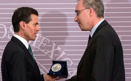 Peña recibe la Medalla de La Sorbona