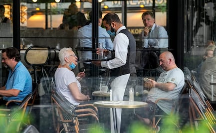 Francia registra 4 millones de vacunados más desde instauración de pase antiCovid