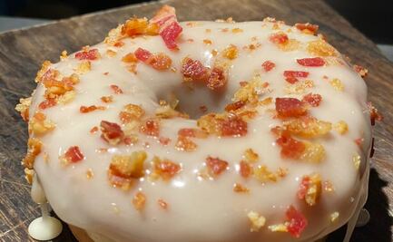 Cómo hacer donas con glaseado de maple y tocino