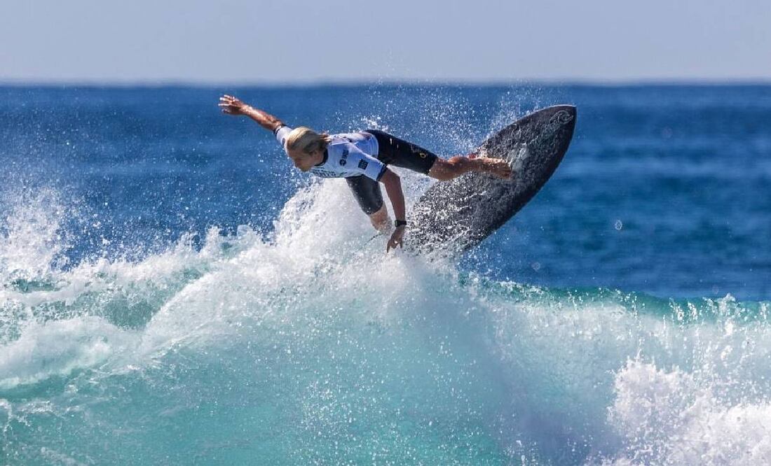 En Cerritos 2024, el surfista mexicano Lucas Cassity compitió y dominó su playa. FOTO: @surfopenleague