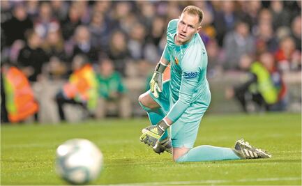 Ter Stegen será baja en Barcelona de ocho meses a un año, tras ser operado de una rotura completa de tendón rotuliano
