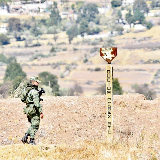 La Estrategia Nacional de Seguridad Pública establece que “sumará todas las capacidades institucionales contra el delito de huachicoleo”.  