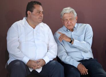 Abuchean a gobernador de BCS en evento de AMLO