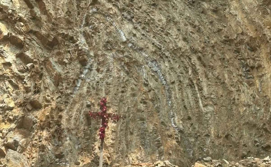 Obreros descubren aparente figura de la Virgen durante excavación en San Luis Potosí; detienen trabajos temporalmente.
Foto: Especial.
