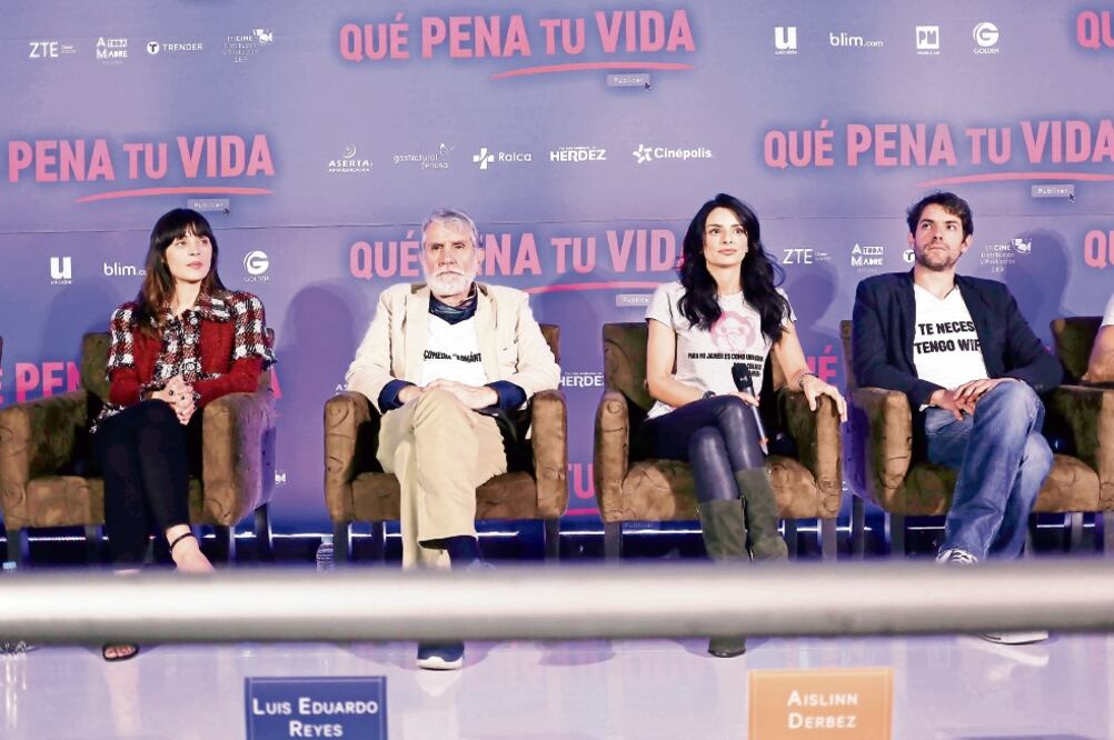 Ilse Salas, el director Luis Eduardo Reyes, Aislinn y José María de Tavira. (AGUSTIN SALINAS. EL UNIVERSAL)