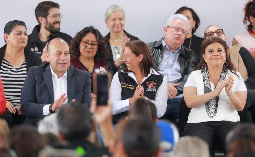 Clara Brugada y alcaldesa de Venustiano Carranza atienden peticiones de vecinos (29/05/2025). Foto: X @evelyn_parraA