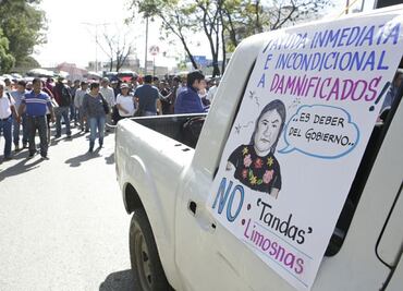 Marcha Sección 22 de Santa Lucía del Camino al centro de Oaxaca