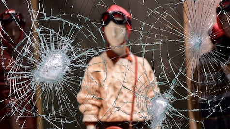 Estallan protestas en Italia contra nuevas medidas para contener segunda ola de Covid