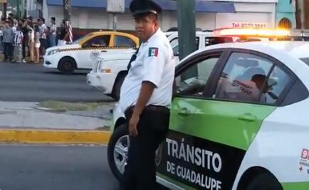 Increíble pasividad de la policía en pelea entre aficionados Rayados