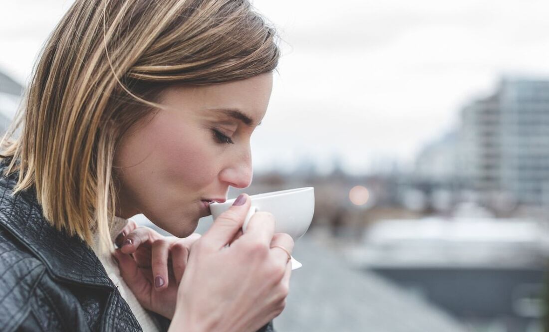 Agua de rosas. Fuente: Pixabay