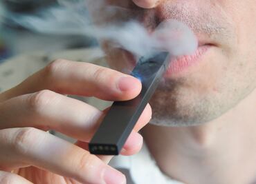 Reportan séptima muerte por vapeo en Estados Unidos