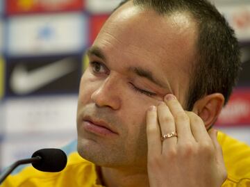 France Football ofrece disculpas por no otorgar Balón de Oro a Iniesta