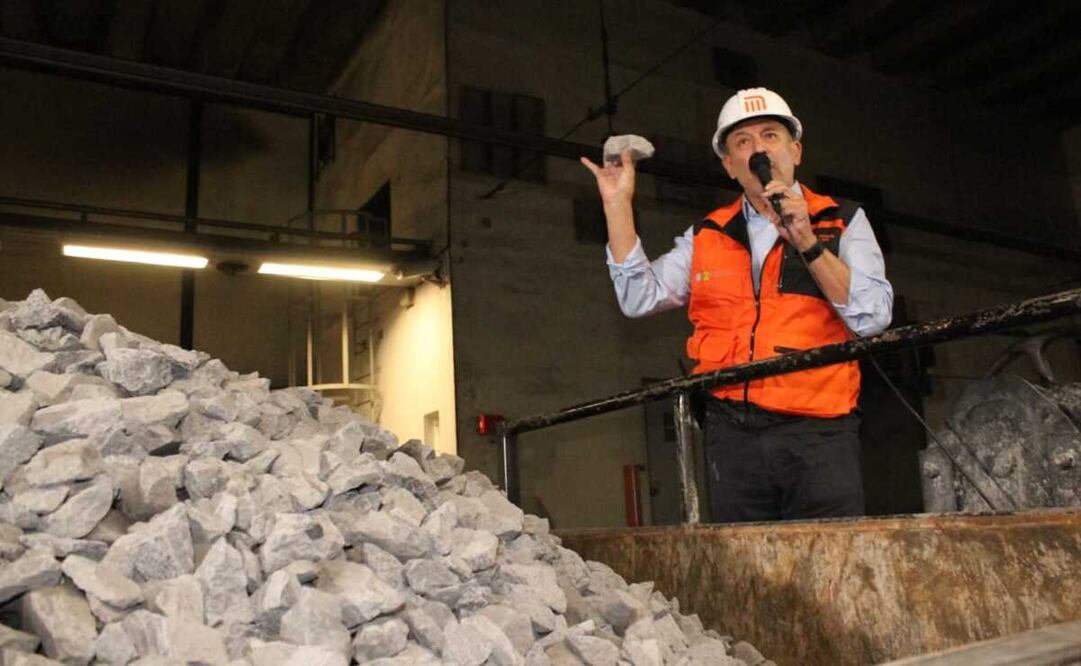 Guillermo calderón dijo que se hallaron partes con un excedente de balasto colocado por debajo de la vía. Foto: Especial 