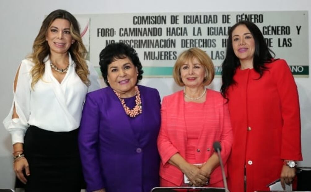 Carmen Salinas, ahora hospitalizada, no quería ser diputada pero lo fue en 2015