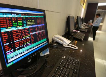 Dow Jones: desplome histórico por temor a subida veloz de tasas