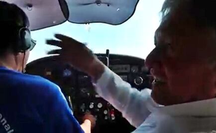 “Esta avioneta no la tiene ni Obama” bromea AMLO en viaje a sierra de Nayarit