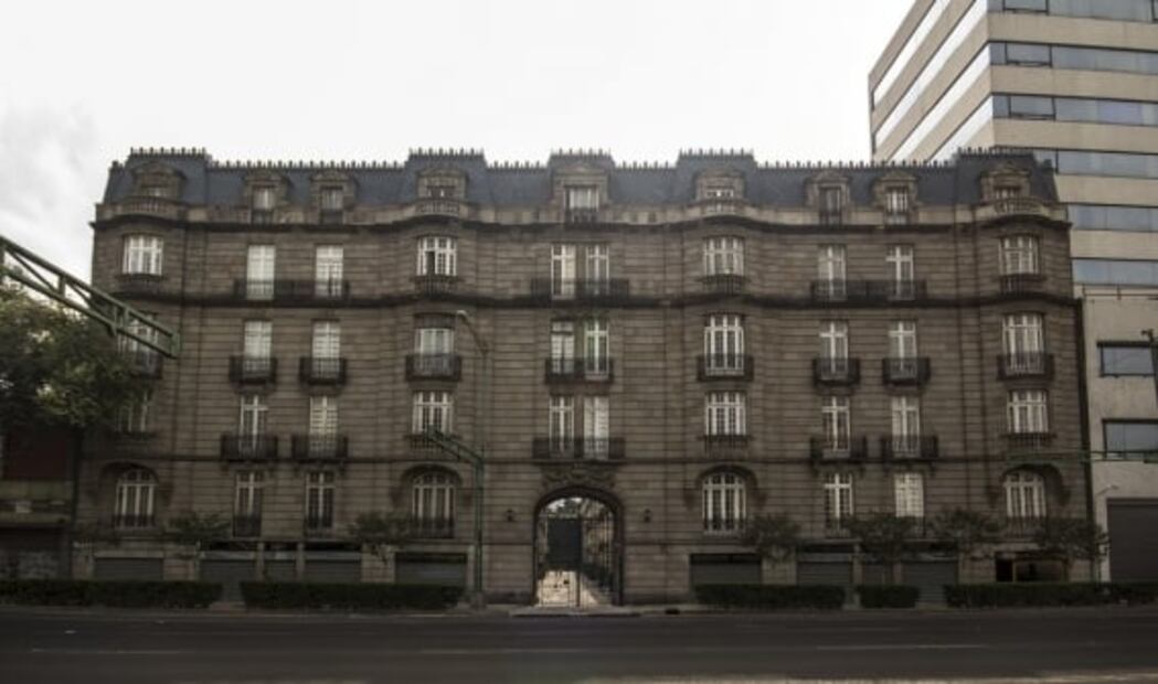 La avenida Bucareli y su transitar del glamour a las marchas