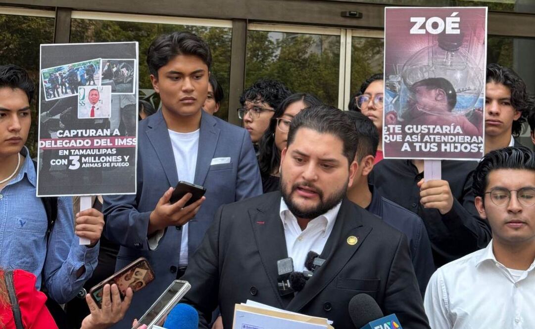 El diputado federal Carlos Gutiérrez Mancilla presentó una denuncia formal ante el Órgano Interno de Control. Foto: Especial
