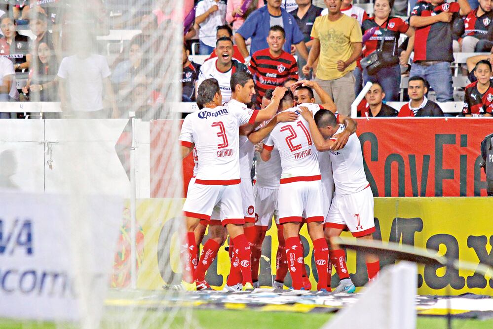 Los choriceros se llevaron todo el botín de su visita al estadio Jalisco, con lo cual son terceros generales por el momento (ISMAEL RODRÍGUEZ. IMAGO7)