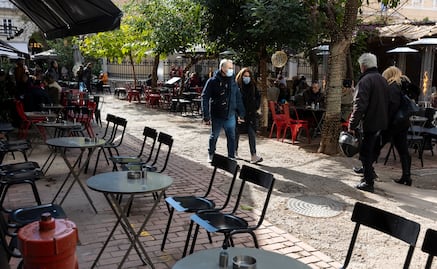 Grecia cancela celebraciones públicas ante propagación de variante ómicron