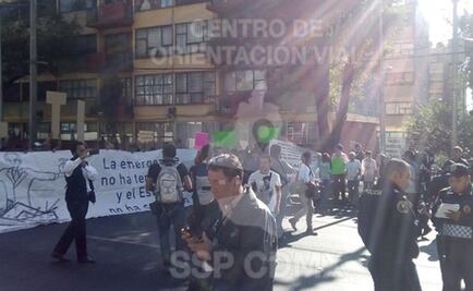 Damnificados del sismo del 19-S bloquean Tlalpan 
