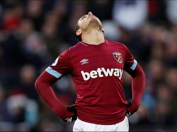 West Ham con 'Chicharito' pierde ante el Watford