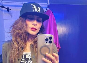 Critican abdomen de María León en "Vaselina": "parece Sandy Max Steel"