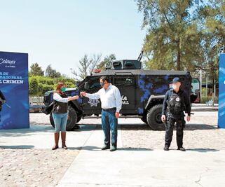 Entregan a Celaya vehículo blindado
