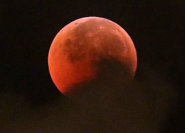 Eclipse total de Luna de Sangre, ¿qué es y cuándo ocurre este evento astronómico?