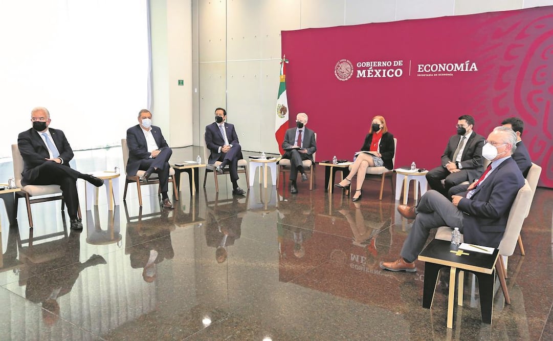 La titular de la Secretaría de Economía, Tatiana Clouthier, y representantes de la iniciativa privada, mencionaron que la política industrial se presentará en marzo y que ya se trabaja en su elaboración. Foto: Cortesía.