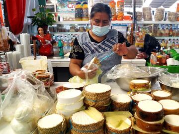 Encuentran bacterias de heces humanas y de animales en quesos de la CDMX