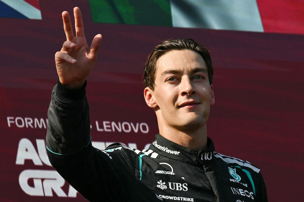 George Russell en el podio del Gran Premio de Austria - Foto: AFP