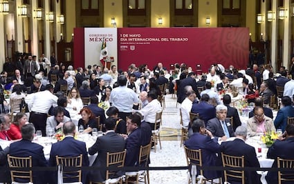 En el Día del Trabajo, AMLO llama a la unidad para la transformación del país